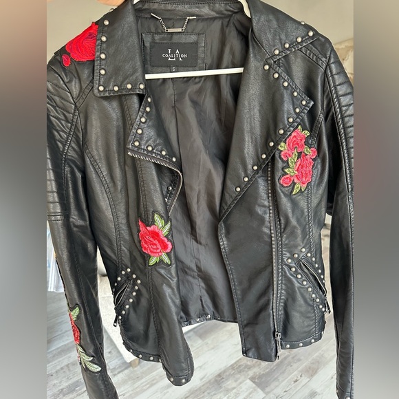 Embroidered leather jacket. - Picture 9 of 11
